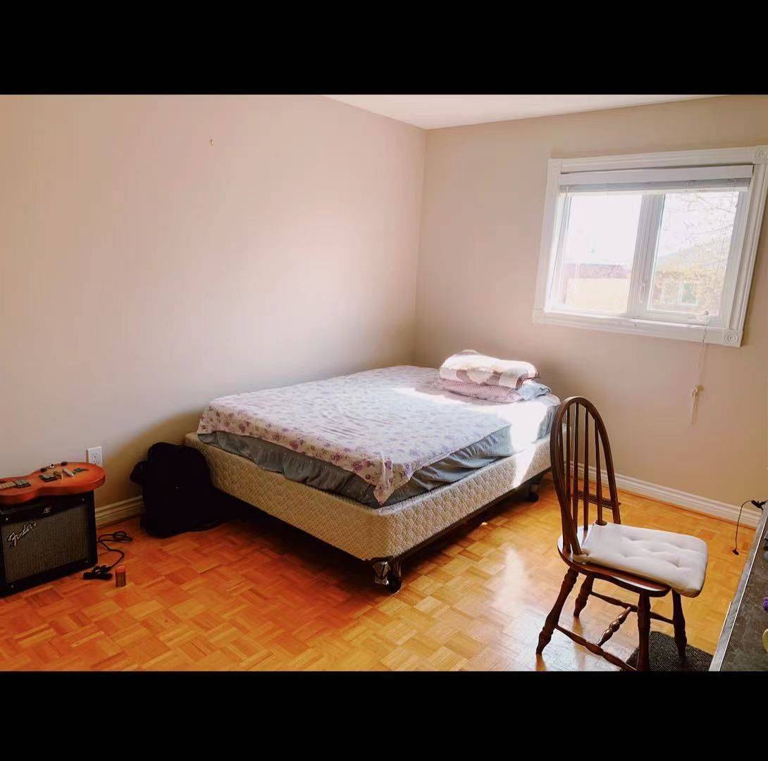 Mississauga, ON L5R 3N5,5672 Shillington DR