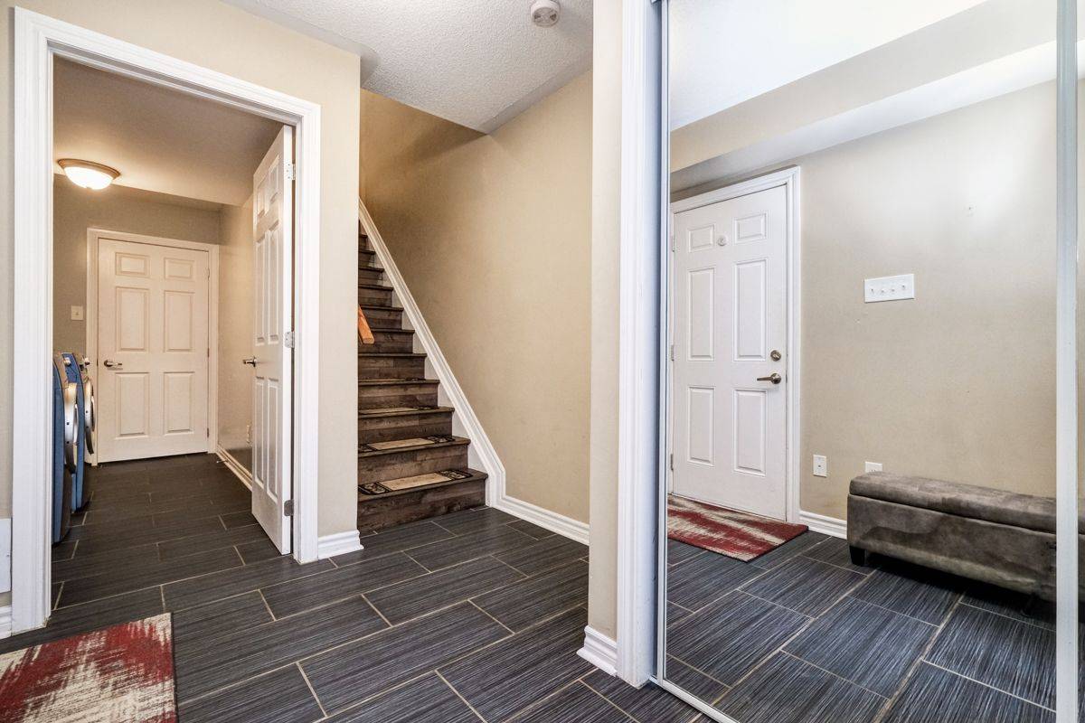 Barrhaven, ON K2J 0X1,2604 Baynes Sound WAY