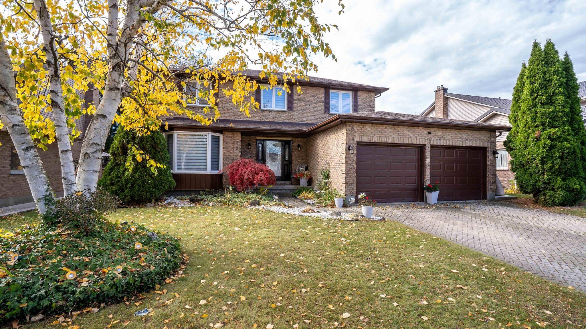London South, ON N6J 4M3,35 Hummingbird CRES