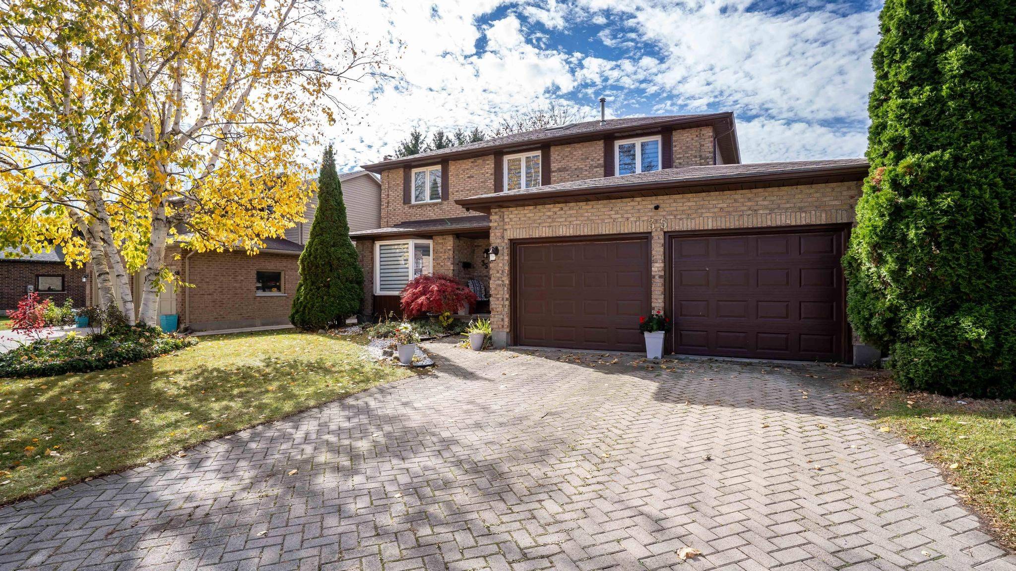 London South, ON N6J 4M3,35 Hummingbird CRES