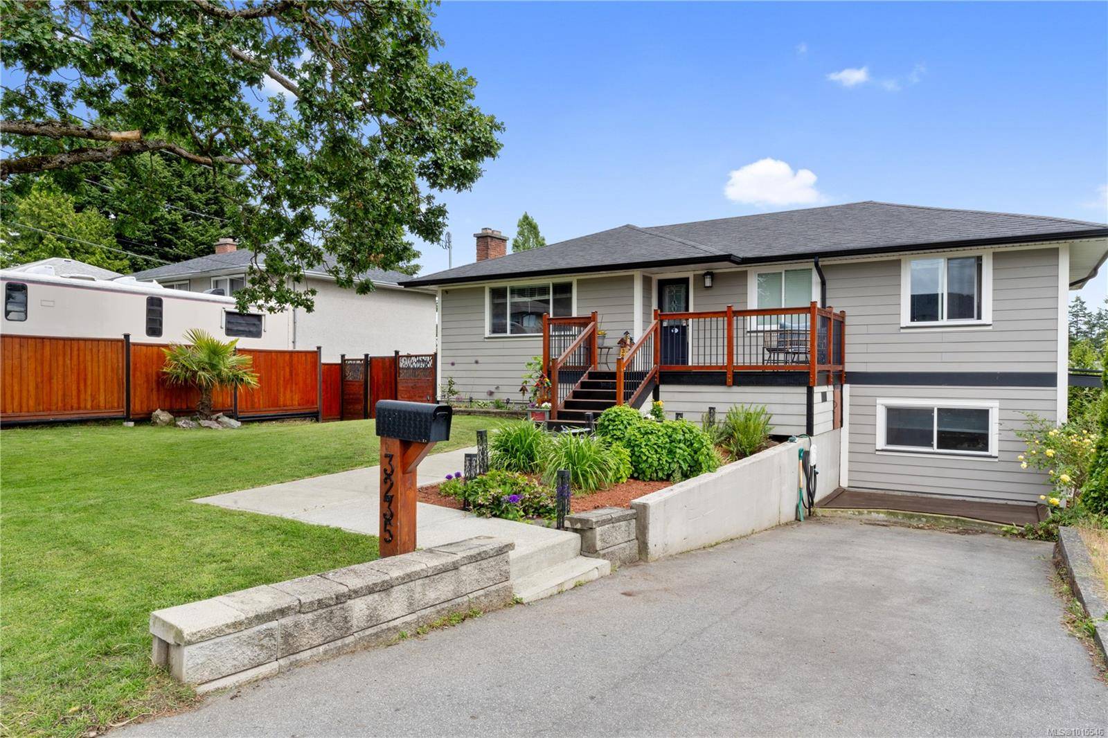 Saanich, BC V8Z 4N4,3235 Admirals Rd