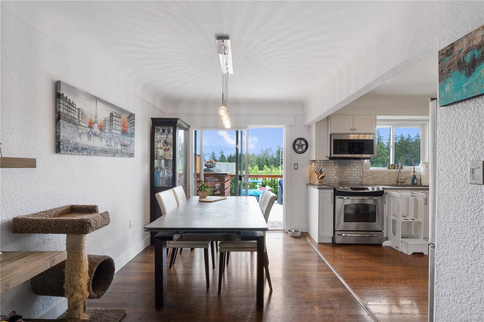 Saanich, BC V8Z 4N4,3235 Admirals Rd