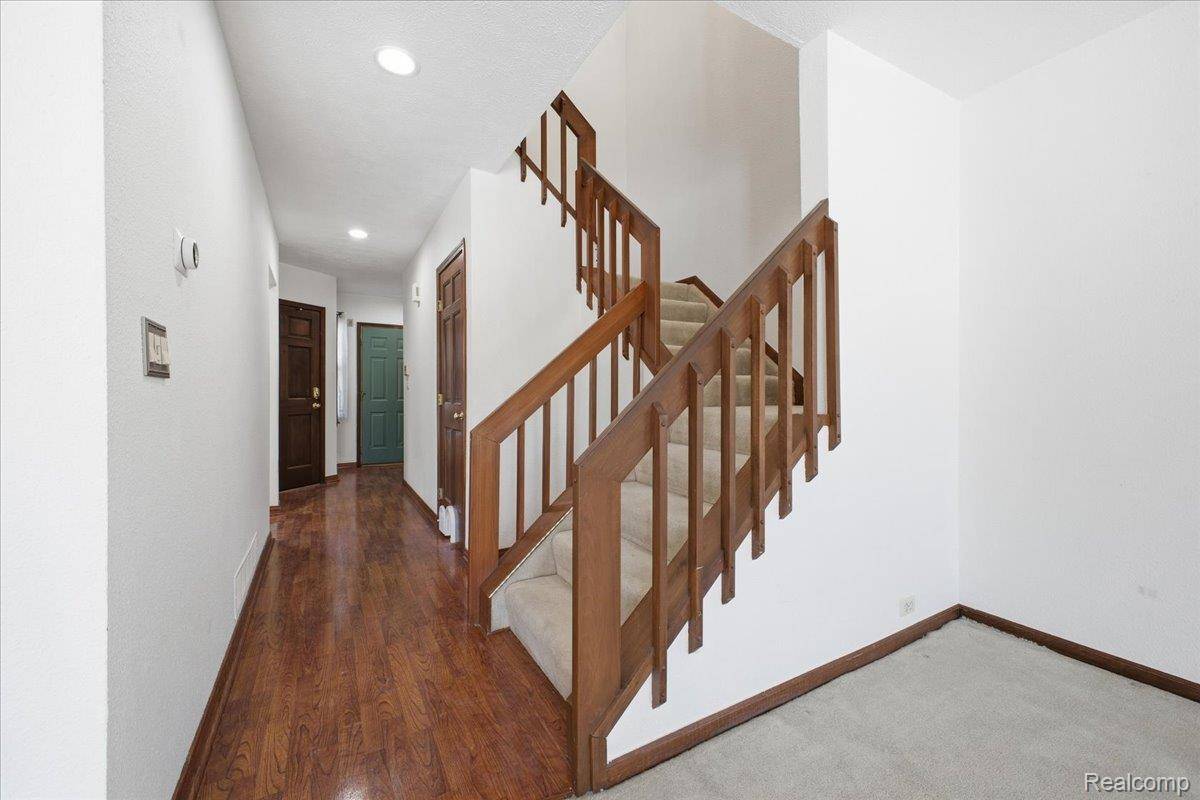 Ann Arbor, MI 48108,3338 Breckland CT