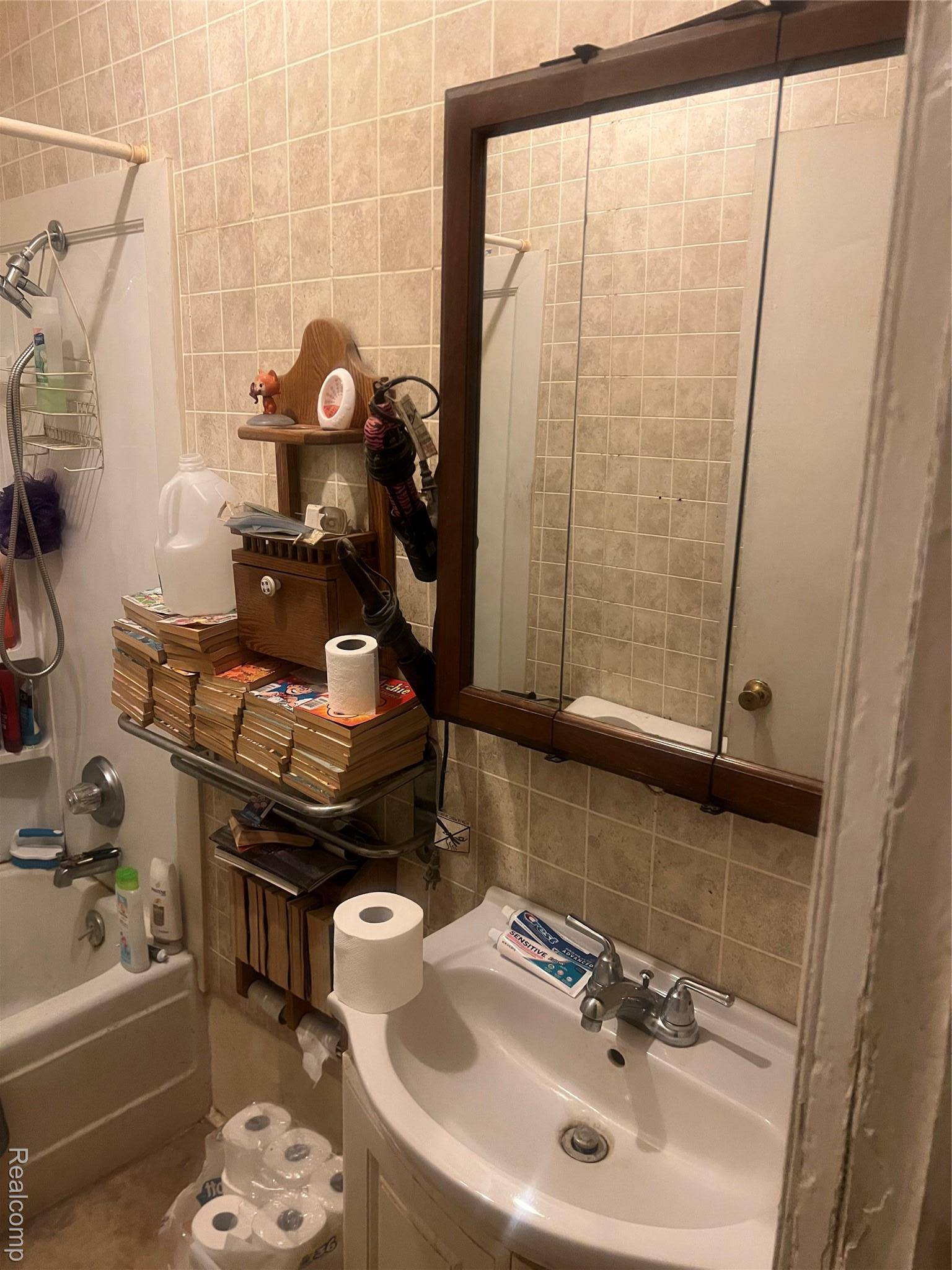 Jackson, MI 49201,513 N Waterloo ST