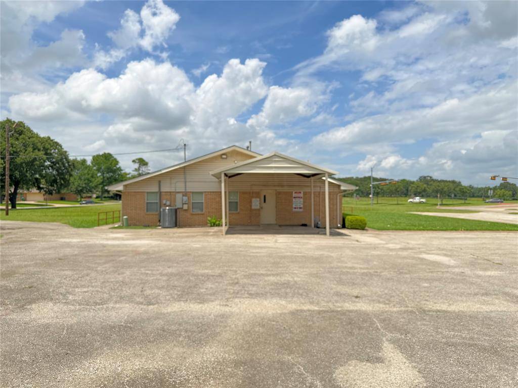 Denton, TX 76201,2801 N Elm Street