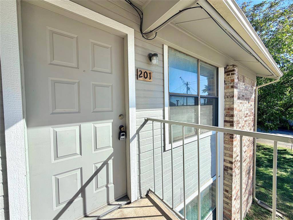 Denton, TX 76201,2526 W Prairie Street #201
