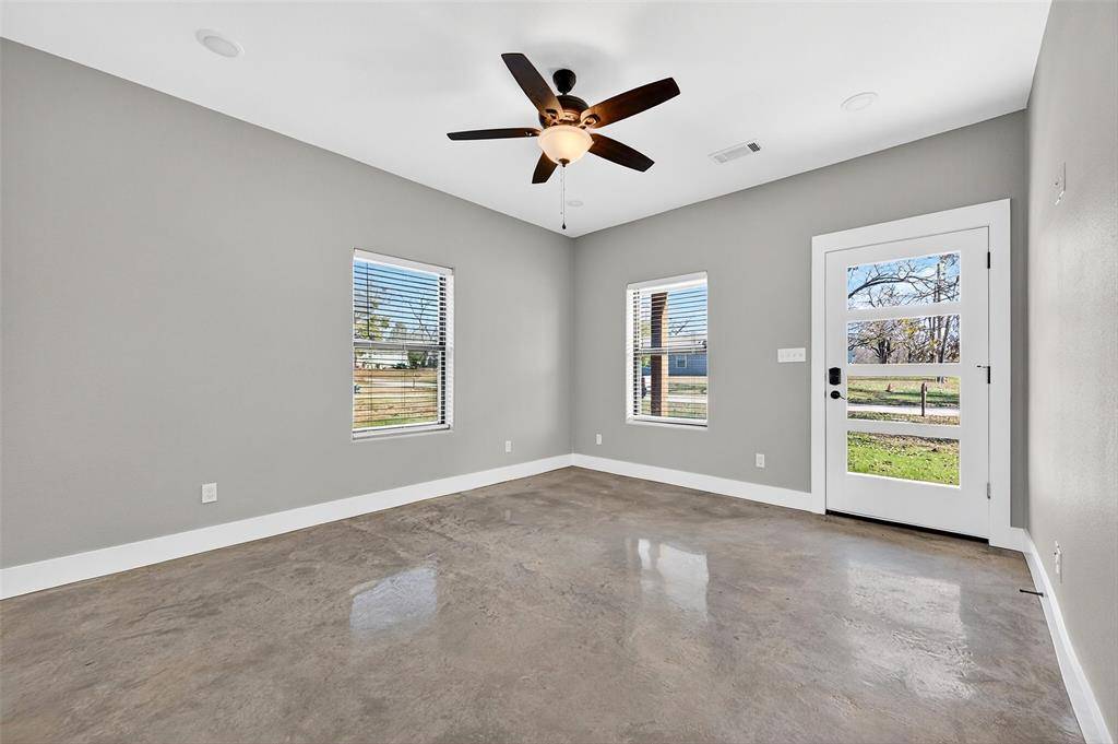 Denison, TX 75021,1431 S 7th Avenue