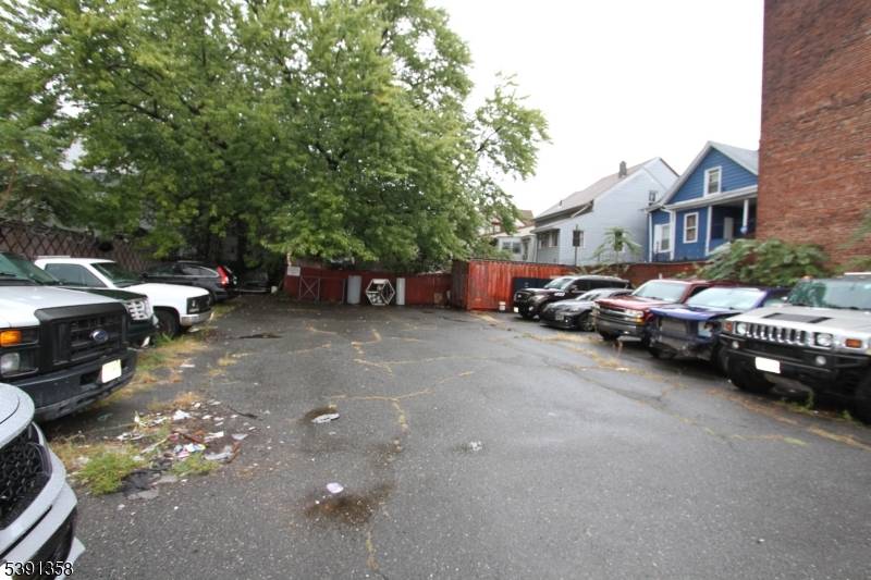 Paterson City, NJ 07501,502 Summer St