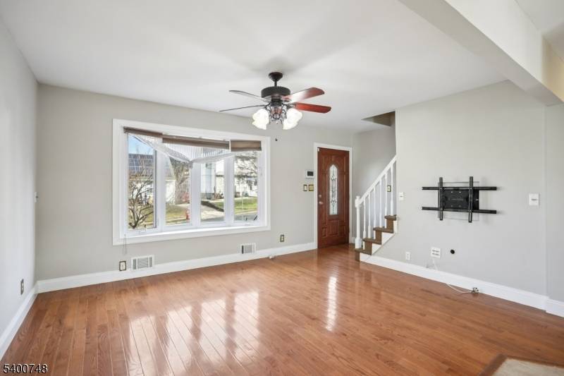 Lodi Boro, NJ 07644,72 Charlton Ave