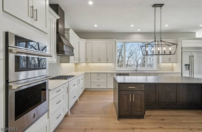 Boonton Twp., NJ 07005,2 Bristol Ridge Rd