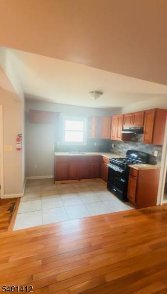 Newark City, NJ 07108,10 Tillinghast St