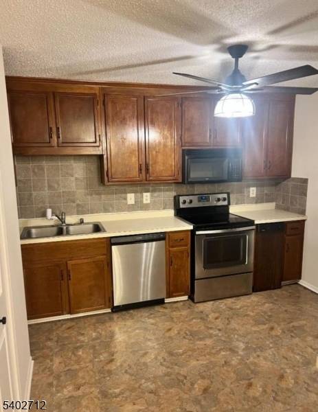 Hamburg Boro, NJ 07419,8 Burlington Ct