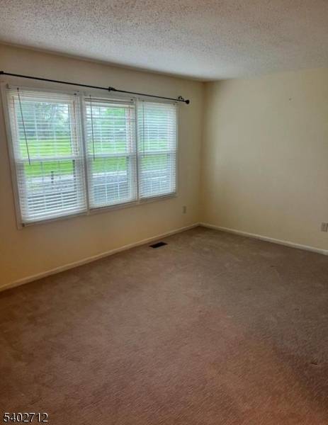 Hamburg Boro, NJ 07419,8 Burlington Ct