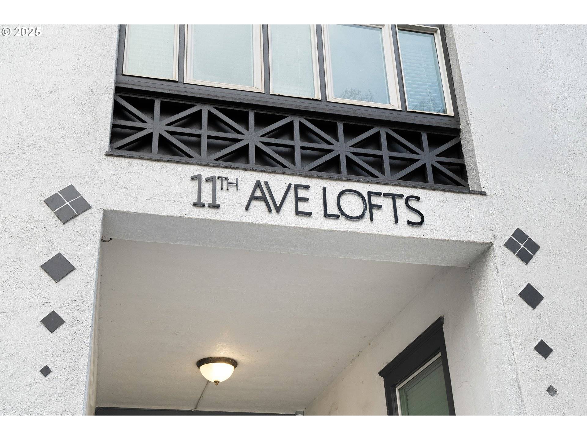 Portland, OR 97201,1104 SW COLUMBIA ST #203