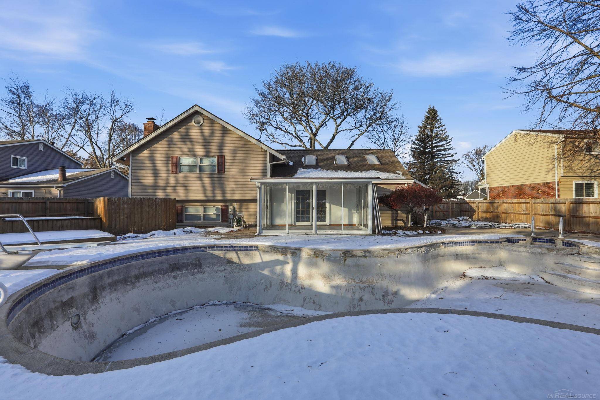 Lake Orion, MI 48360,2957 Armstrong DR