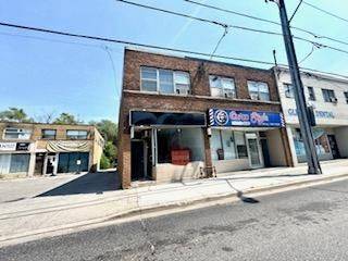 Toronto C04, ON M6B 3A4,2831 Bathurst ST