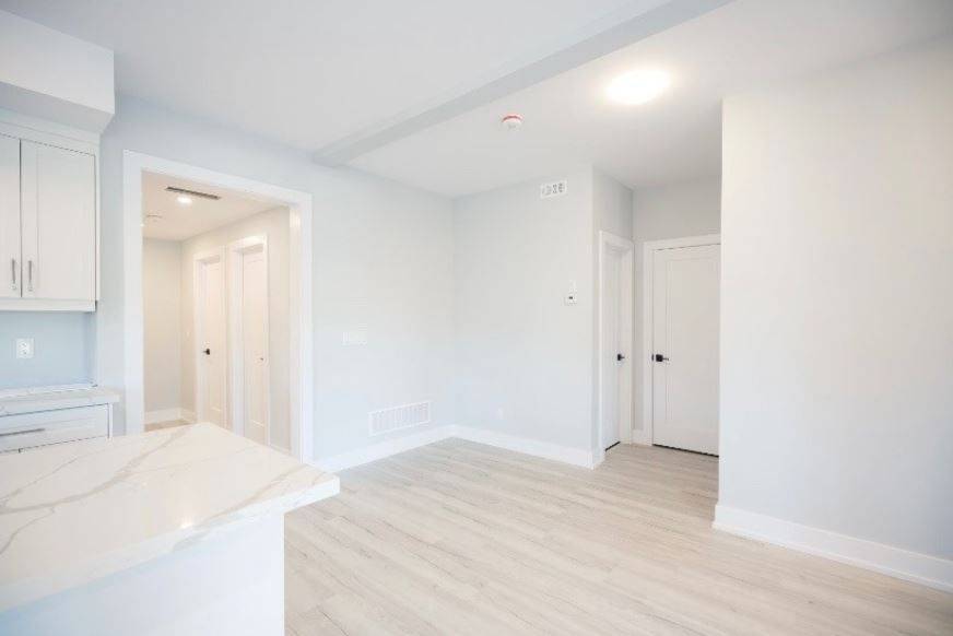 Oshawa, ON L1G 4E6,180 Prince ST W #2