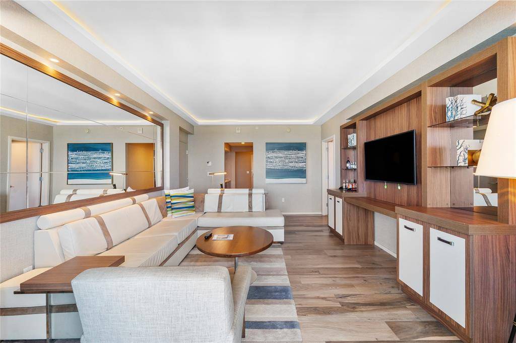 Fort Lauderdale, FL 33304,551 N Fort Lauderdale Beach Blvd #H1716