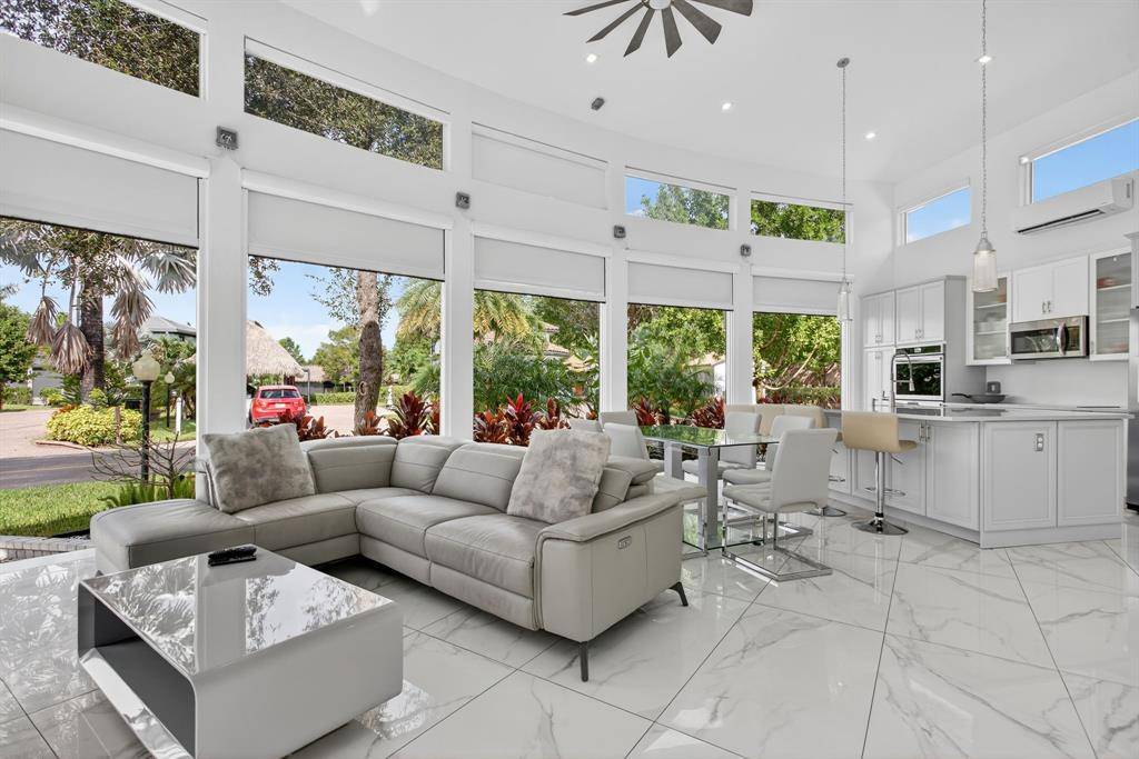 Margate, FL 33068,552 N Carol Pkwy #552