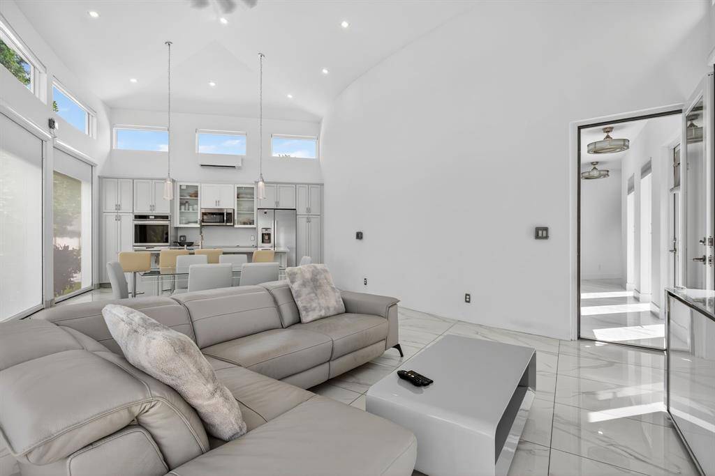 Margate, FL 33068,552 N Carol Pkwy #552