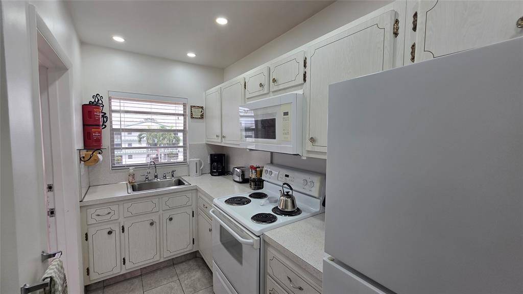 Hollywood, FL 33021,5300 Washington St #L338