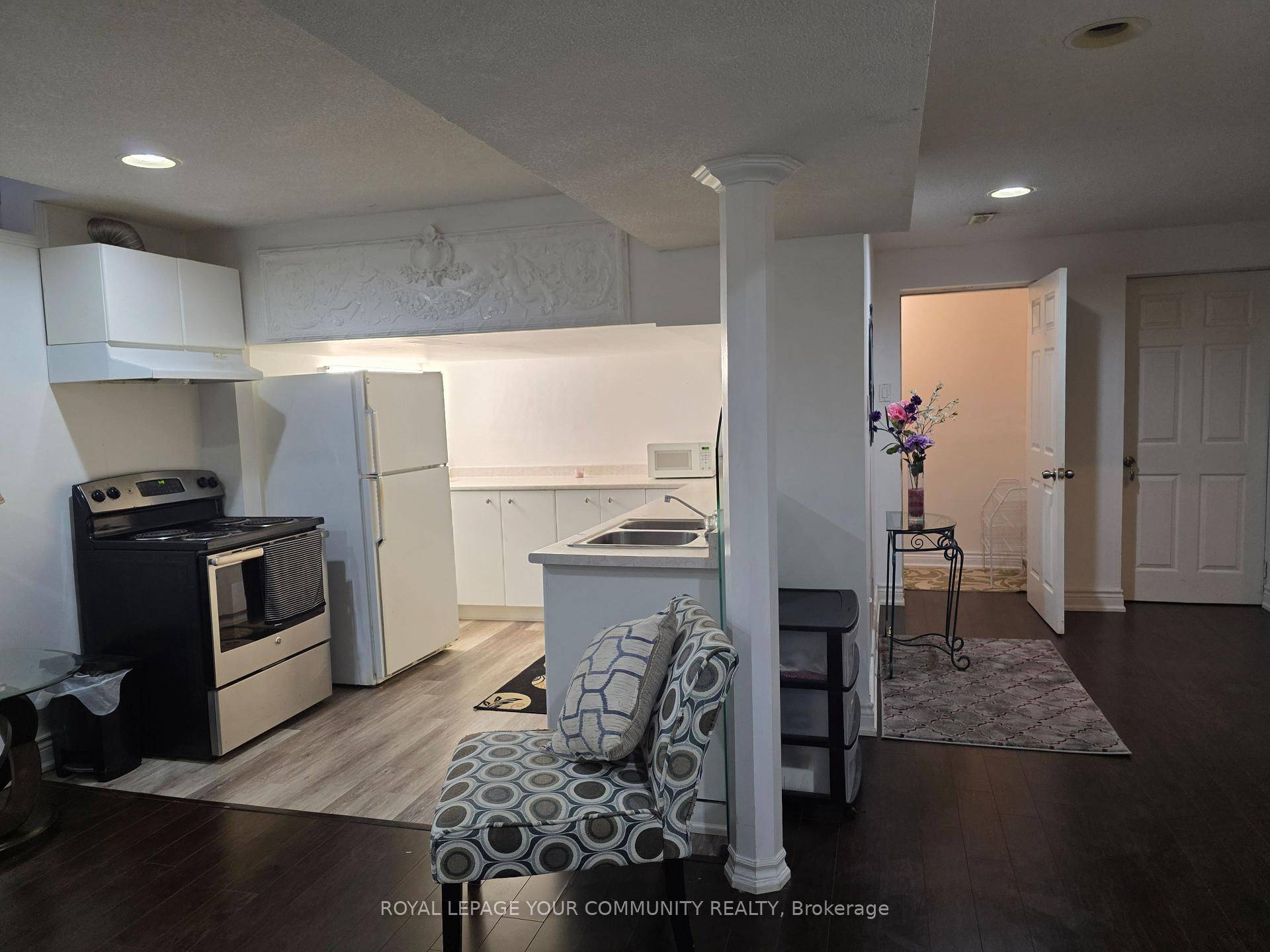 Richmond Hill, ON L4C 0B4,167 Berwick CRES W