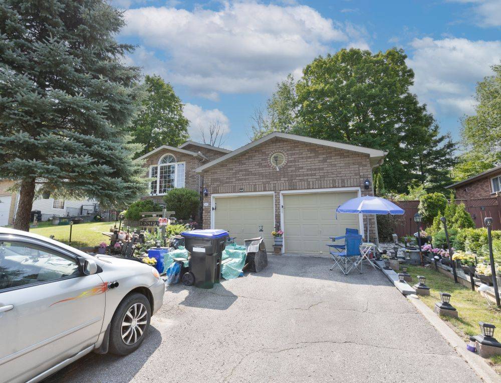 Tay, ON L0K 2A0,33 Anderson CRES