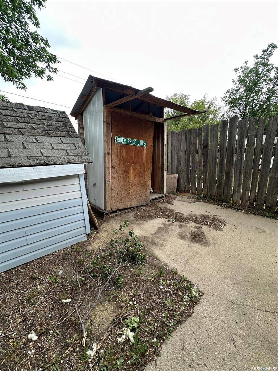 Gull Lake, SK S0N 1A0,3360 Rutland AVENUE