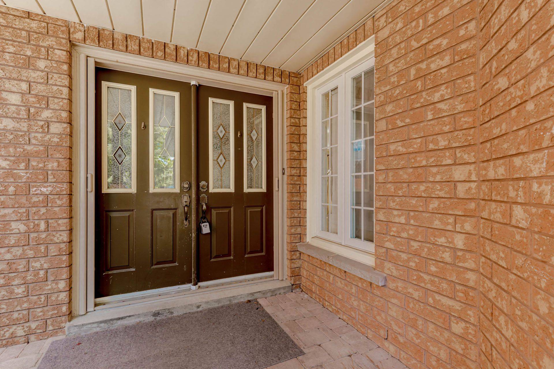 Mississauga, ON L5N 6Z4,3940 Hazelridge RD