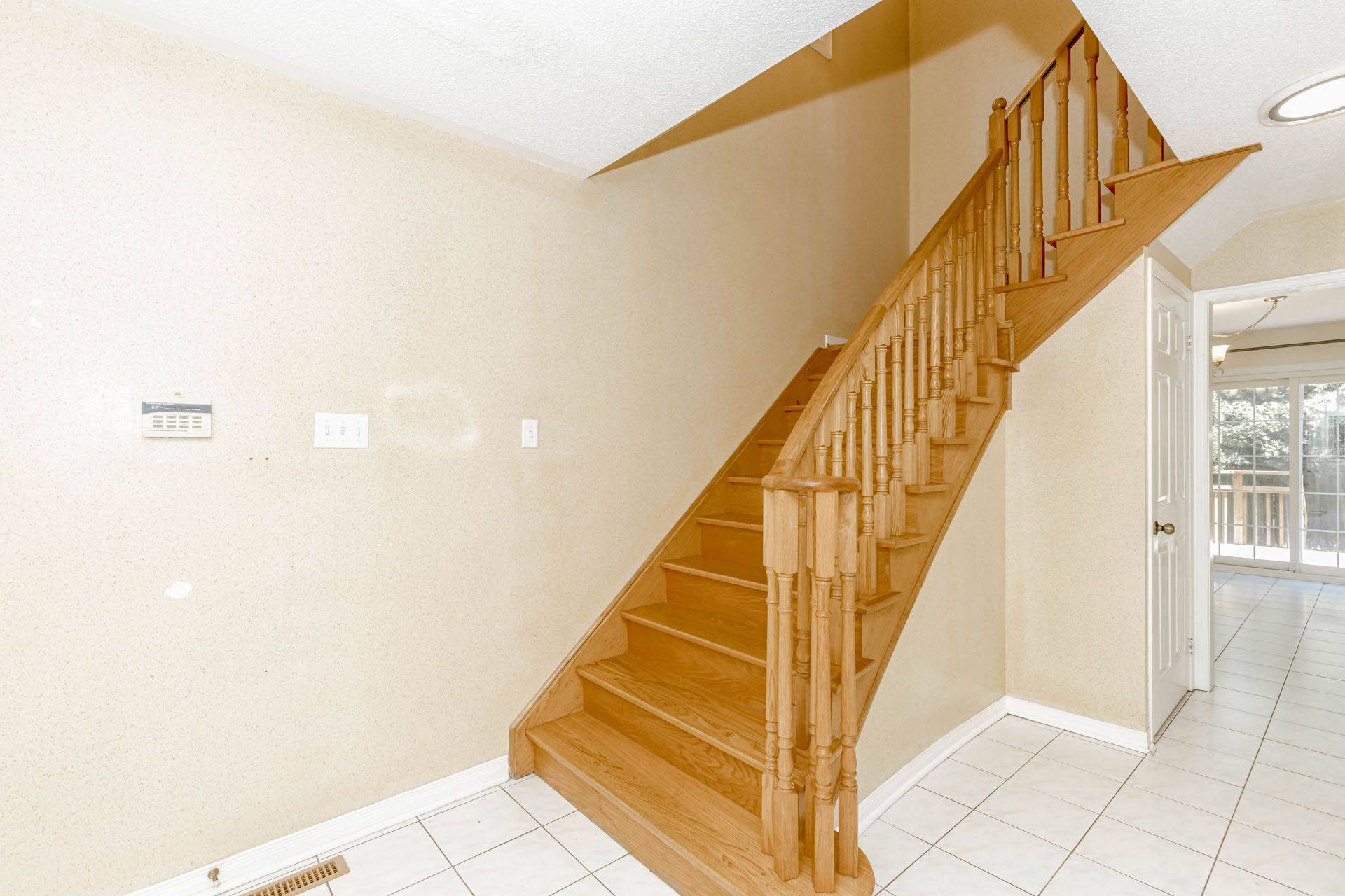 Mississauga, ON L5N 6Z4,3940 Hazelridge RD