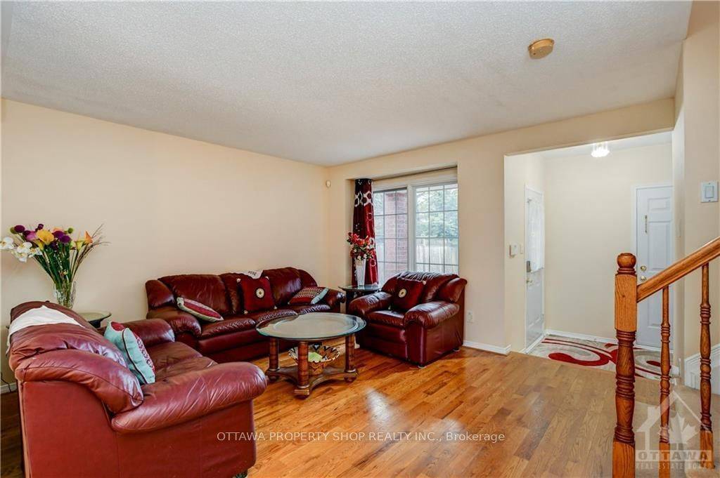 Barrhaven, ON K2J 4Z3,41 PALMADEO DR