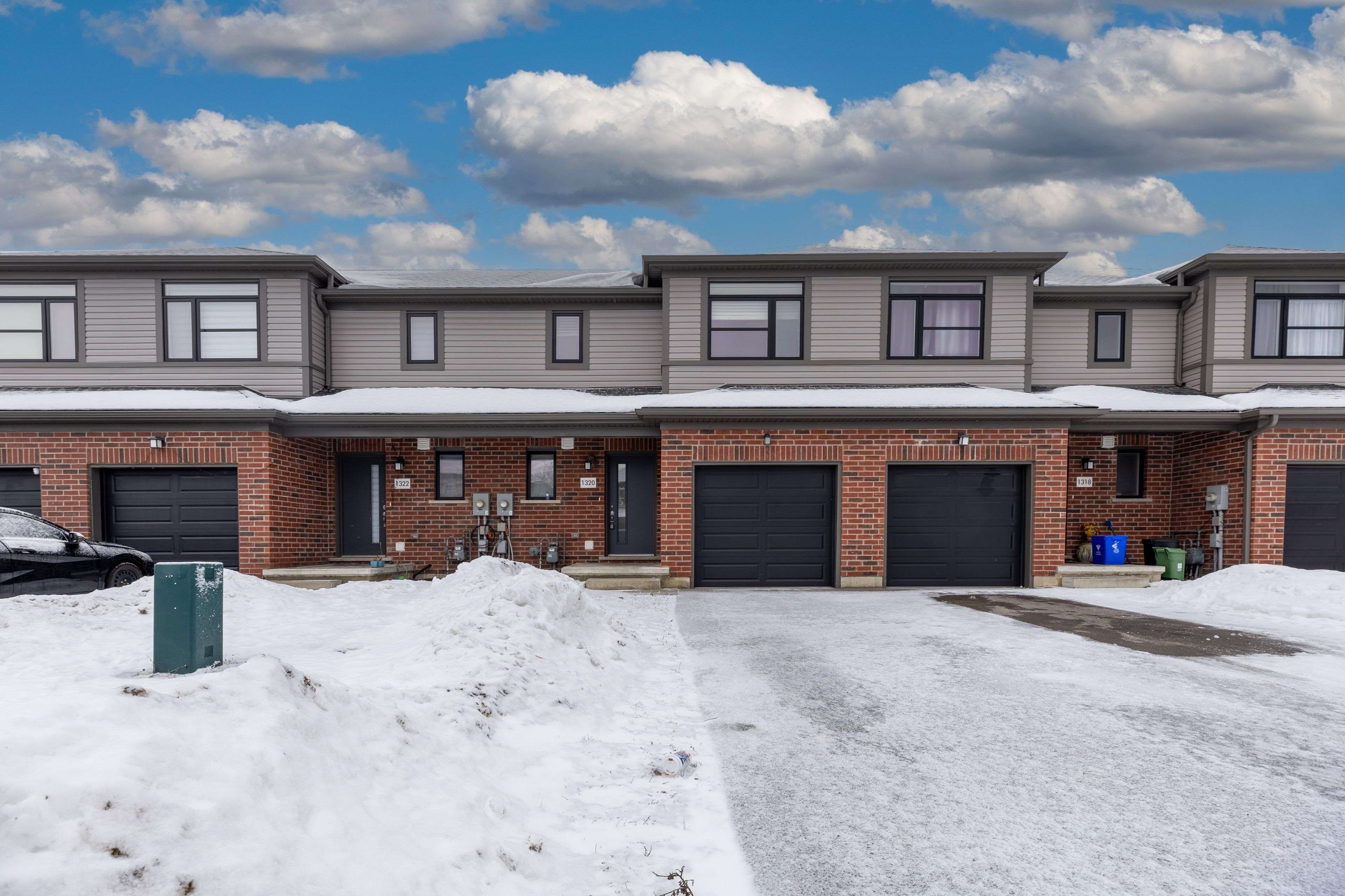 London East, ON N5V 0B8,1320 Michael CIR