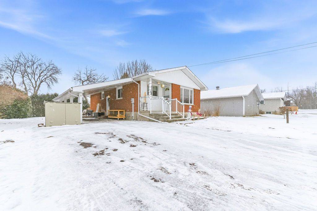 Whitewater Region, ON K0J 1K0,13 ARCHIBALD ST