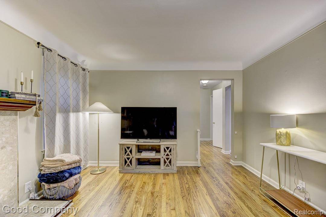 Oak Park, MI 48237,23580 Rensselaer ST