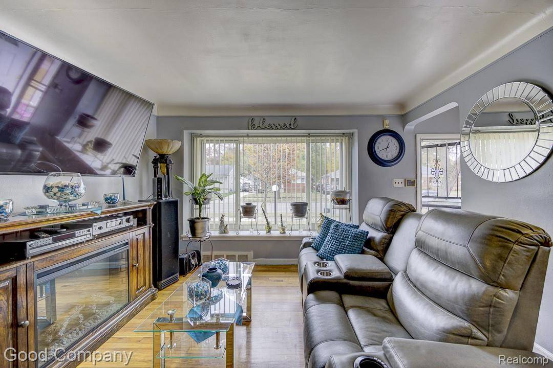 Detroit, MI 48219,20089 Westbrook ST