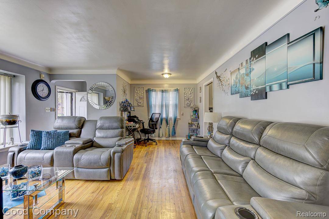 Detroit, MI 48219,20089 Westbrook ST