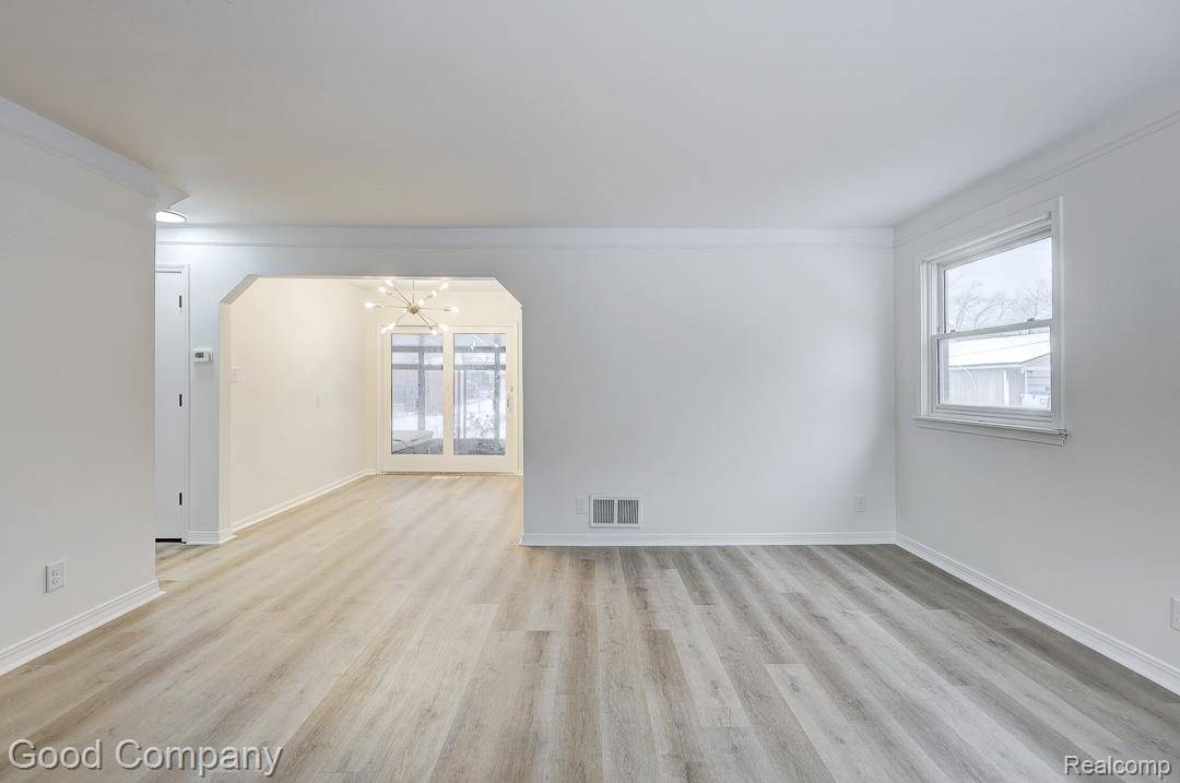 Roseville, MI 48066,25855 Mackinac ST