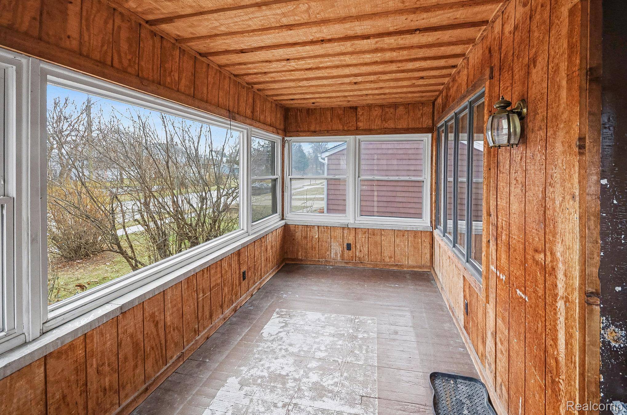 St. Clair Shores, MI 48082,23043 Francis ST E