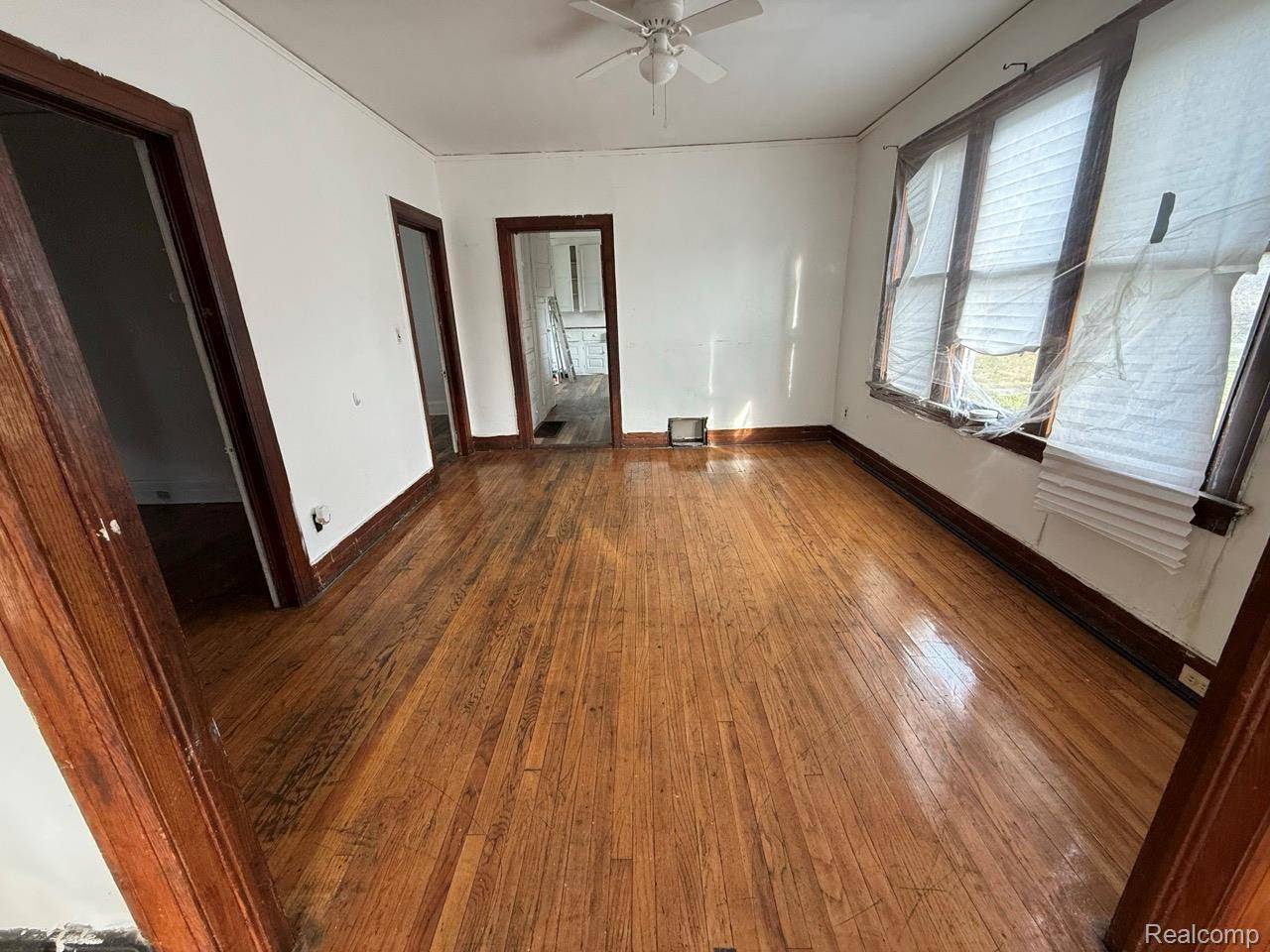 Detroit, MI 48213,5072 Garland ST