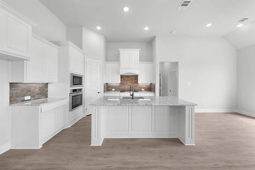 Mclendon Chisholm, TX 75032,432 Estate