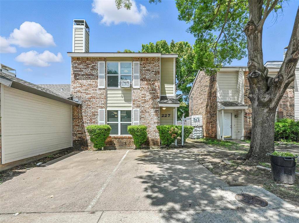 Duncanville, TX 75137,227 Country Bend Drive