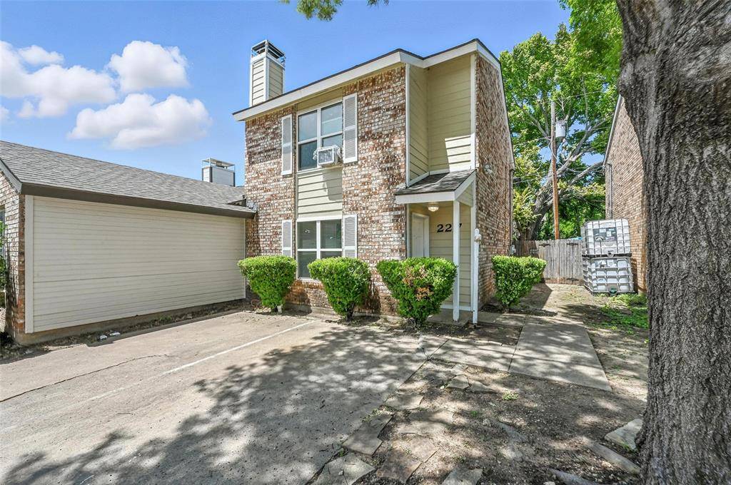 Duncanville, TX 75137,227 Country Bend Drive