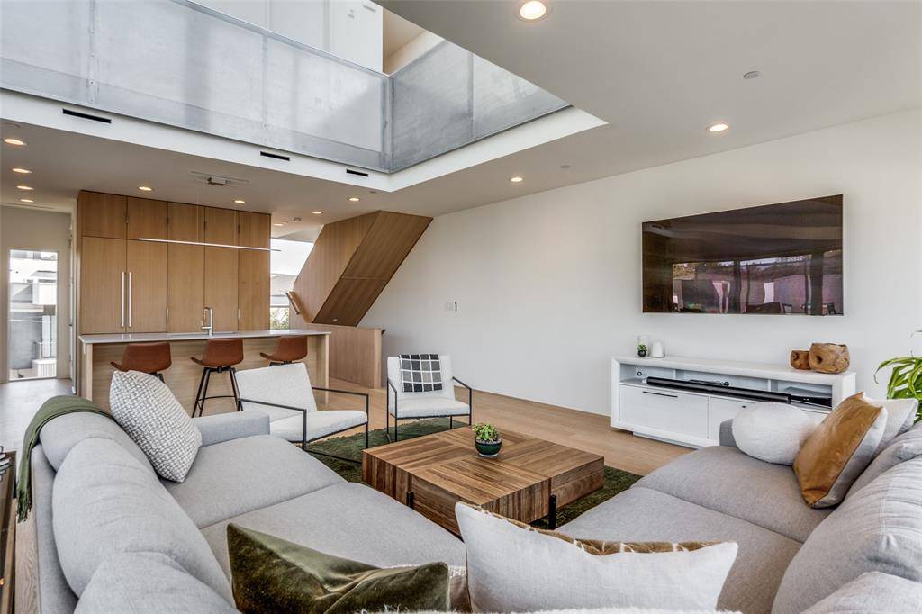 Dallas, TX 75204,4626 Coles Manor Place #101