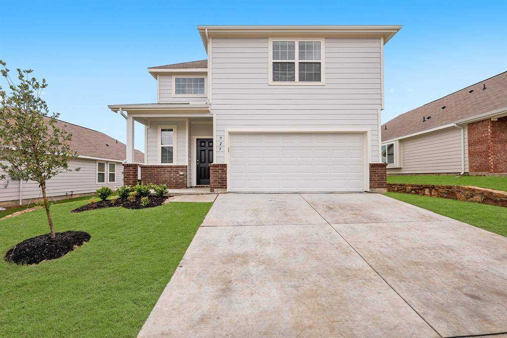 Fort Worth, TX 76131,925 Rocket Plane Drive