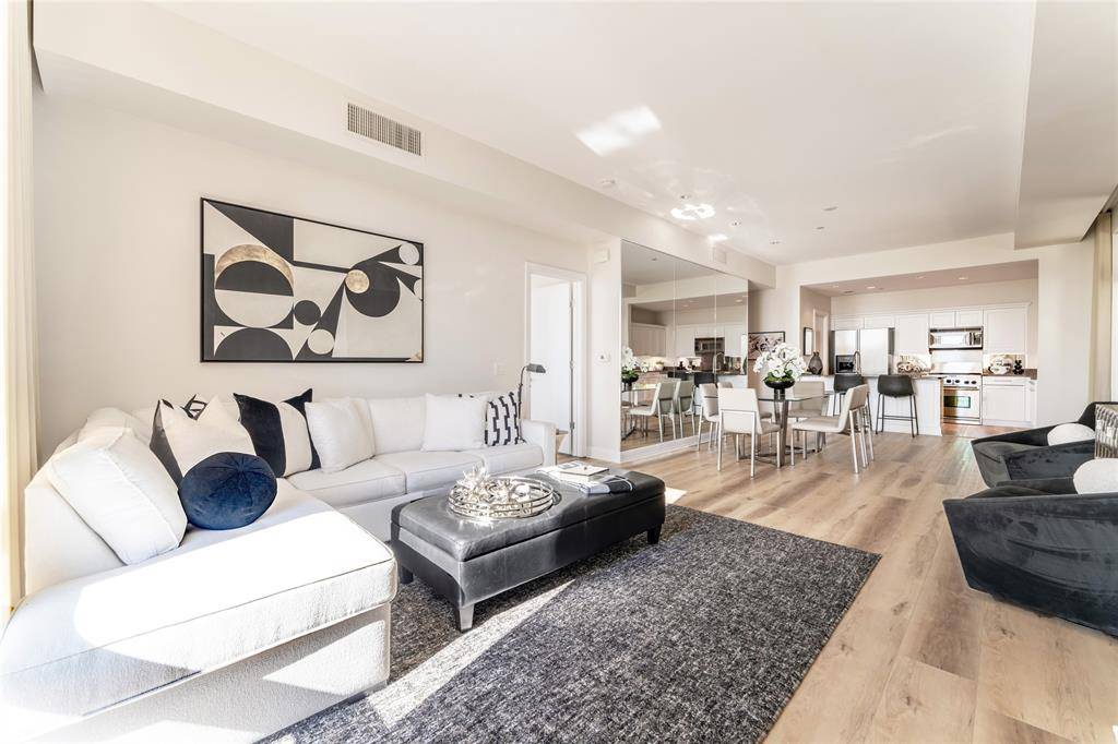 Dallas, TX 75206,5656 N Central Expressway #207