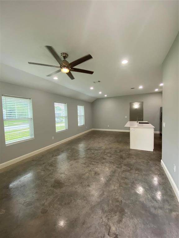 Denison, TX 75020,1004 S Armstrong Avenue