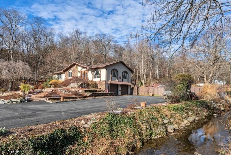 Ringwood Boro, NJ 07456,174 Conklintown Rd