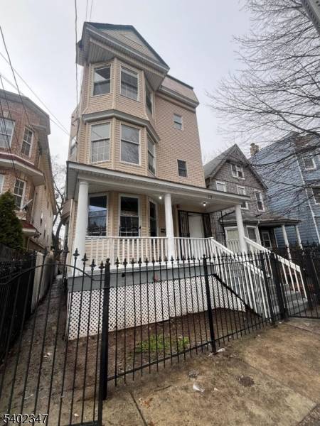 Newark City, NJ 07107,117 S 12Th St