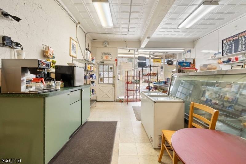 Clifton City, NJ 07013,117 Valley Rd