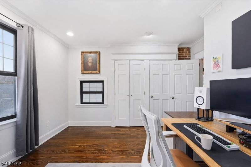 Morristown Town, NJ 07960,103 Early St